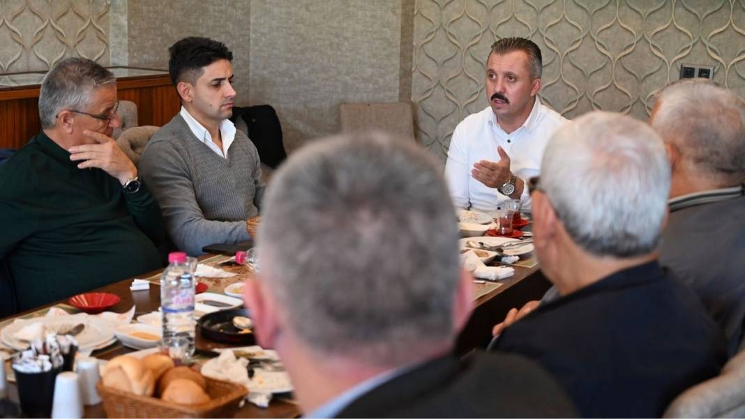 Kemer’de Şoförlere Destek: 2026 Turizm Sezonu İçin Hazırlıklar Görüşüldü 9